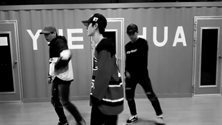 دنس وانگ ییبو با آهنگ I Bet