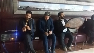 مداح آزری زبان با دف و نی