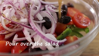 طرز تهیه و دستور پخت سالاد یونانی – غذاپز