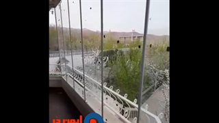 بالکن شیشه ای