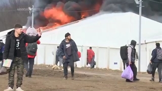 Incendio en campo de migrantes en Bosnia