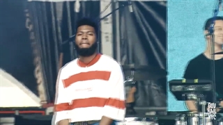 لایو کنسرت اهنگ lovely از (billie eillish and khalid)