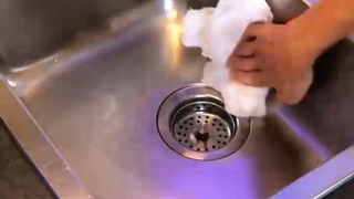 تمیز کاری در آشپزخانه