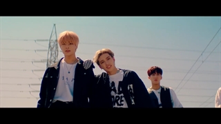 با زیرنویس فارسی  Stray Kids - Double Knot