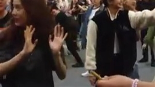 چه بلینکی خوشبختیییییییی*اشک با لبخند*