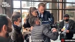 پشت صحنه سریال تو در خانه ام را بزن (عشق مشروط)