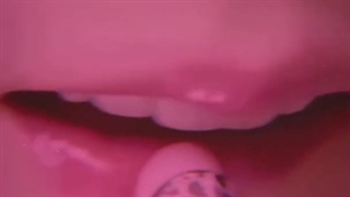 اون قطعا یه باربیه:)