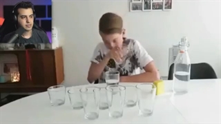 خوردن بطری آب در یک ثانیه !!! با ARIA KEOXER