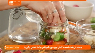 طرز تهیه ترشی مخلوط خانگی : هویج و شوید و تربچه و کلم و کرفس و ...