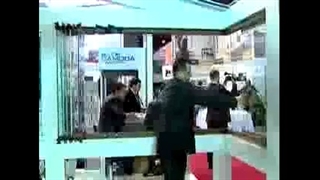 شیشه بالکنی