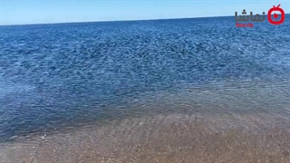 یک طرف ساحل آب سرد یک طرف ساحل آب گرم