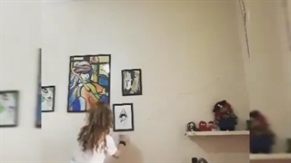 چیدمان عکس مینی پلاروید روی دیوار