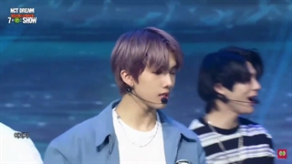 اجرای "Dive Into You + INTRO" از گروه NCT DREAM (درخواستی)