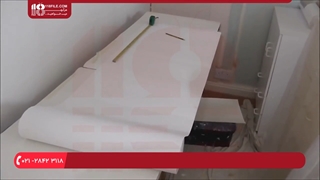 آموزش چگونگی برش کاغذ دیواری با تیغ موکت بری