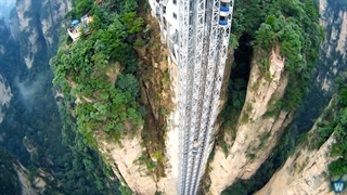 بلند ترین آسانسور جهان