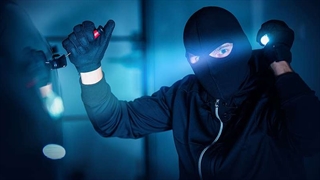 سرقت چند دختر جوان از طلا فروشی