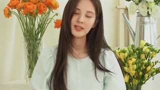 کاور آهنگ های Blueming از Iu و Love Lane از Mamamoo و آهنگای My Eyes و What The Spring? از 10CM