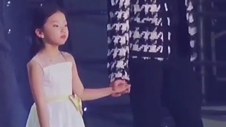 آرمی ها یادتونه چقع سر این  کوچولو خوش شانس حرصی شدیم:\\ @_@