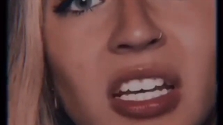 تو مگه کی هستی که قضاوت میکنی ؟