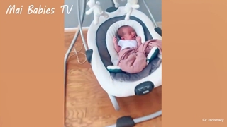 اولین باره که بچه کوچولو می بینند