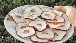 سیب قرمز خشک 