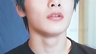 ویدیو سم از استری کیدز....من جرررررخوردم سر این ویدیوعه...به قول لینو:لینو ای انی بوبووووو