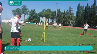 آموزش فوتبال به کودکان - تمرین پاسکاری و جابجایی در زمین