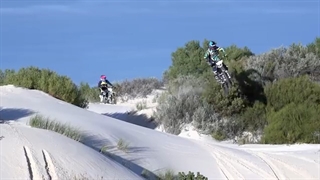 مسابقه موتور در برف