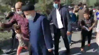 کدام یک از کاندیدا مثل ایشون انقدر مردمی هستن:)