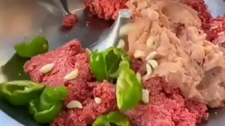 تولید سوسیس و کالباس ارگانیک در دهکده پروتئین