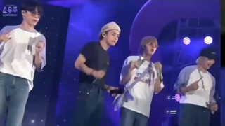 کاتی از اجرای اهنگ mikrokosmosپسرا در ماستر امروز