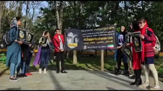 هواداران ایرانی مایکل جکسون (اعتراض به مستند دروغین ترک نورلند ) (سالروز بی گناهی )  در خیابان های ایران...(MICHAEL AND IRANIAN)