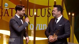 جایزه پروانه طلایی سال 2015 بهترین بازیگر مرد برای سریال جزر و م