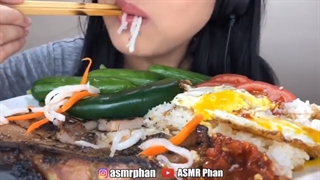 ASMR EATING SOUNDS!!