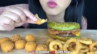 ASMR EATING SOUNDS!!