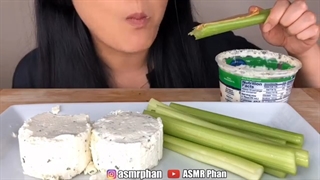 ASMR EATING SOUNDS!!