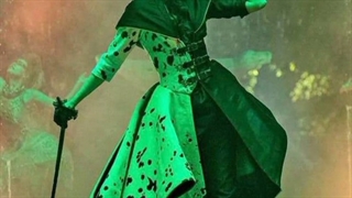 معتاد کروئلا شدم