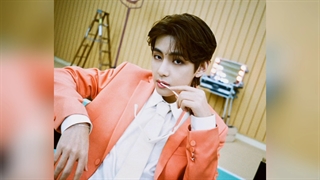 علت عوض کردن پروفایل تهیونگ در ویورس و توییتر!(کپ اجباری)