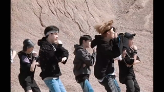 پشت صحنه موزیک ویدیو "Easy"استری کیدز با زیرنویس انلاین فارسی