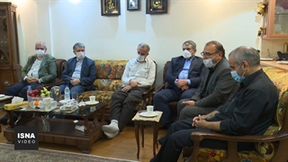 دیدار جمعی از مسئولان دولتی با خانواده «مهشاد کریمی»