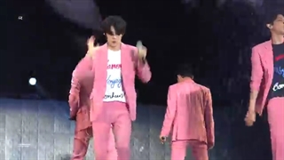 سهون اکسو زیر بارون * اجرایـــ Love Me Right Exo*