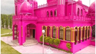 معروف ترین مساجد صورتی جهان