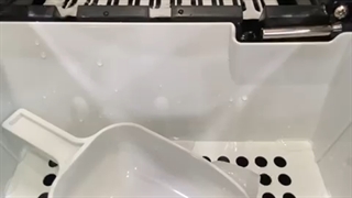 یخ ساز کلاترونیک  باقابلیت تولید ۱۵کیلو یخ در۲۴ساعت