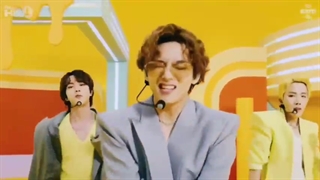 اجرای آهنگ Butthe  از BTS