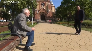 هارولد درد پنهان کن کیست ؟ و چرا معروف شده ؟ + میم های جذاب فارسی او