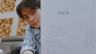 EUNWOO _ لایو خوندن چا ایون وو با زیرنویس فارسی