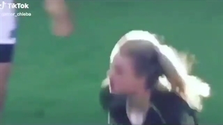 فوتبالیستای زنvsفوتبالیستای مرد