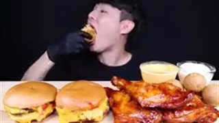 اسمرفود_خوردن مرغ_همبرگر-144p