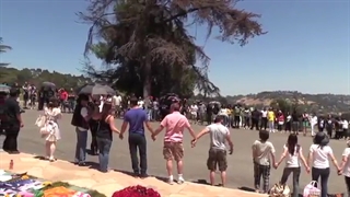 هشتمین سالگرد درگذشت مایکل جکسون، طرفداران از سراسر جهان در بزرگداشت او در آرامگاه فارست لان مموریال پارک