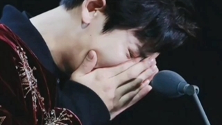 اکسو exo. یه دور کامل ببینید پلیززز   کپشن بیاین کار دارم